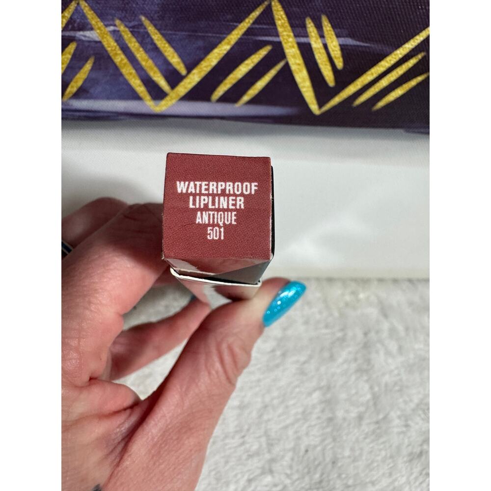 IL MAKIAGE Waterproof Lip Liner - Antique Pink Matte - Picture 2 of 4